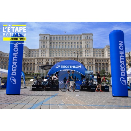 Totemuri publicitare luminoase