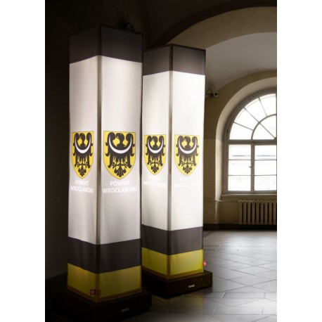 Totem publicitar luminos