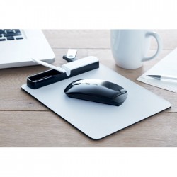 Mouse pad cu USB hub